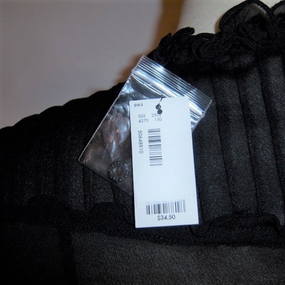 NWT The LIMITED Button-down Ruffled Front Top - Picture 6 of 6